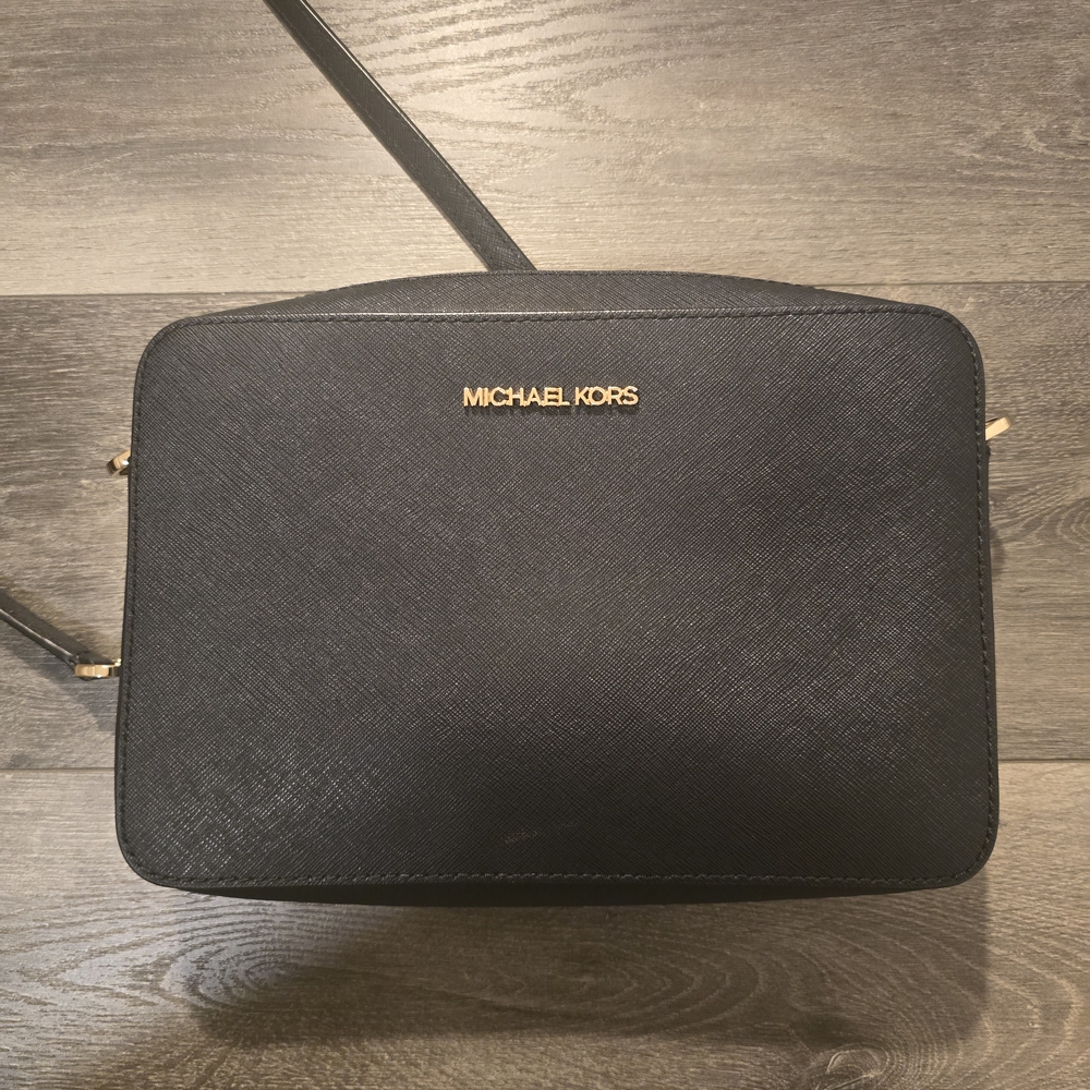 Michael Kors Elegant Black Shoulder Bag